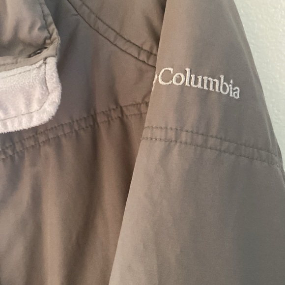 Columbia lightweight fall/ spring jacket - Picture 3 of 4